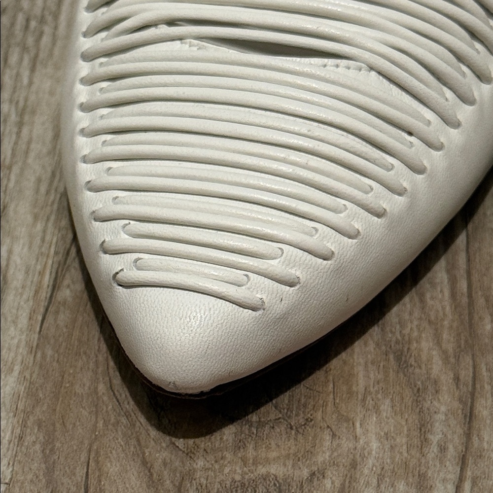 Tory Burch White Woven Pointed-Toe Slip-On Mules - Picture 5 of 12